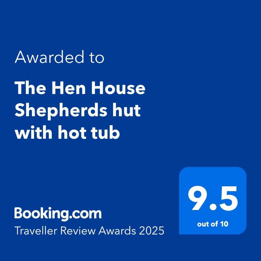 The Hen House Shepherds Hut With Hot Tub Chittoe Ngoại thất bức ảnh